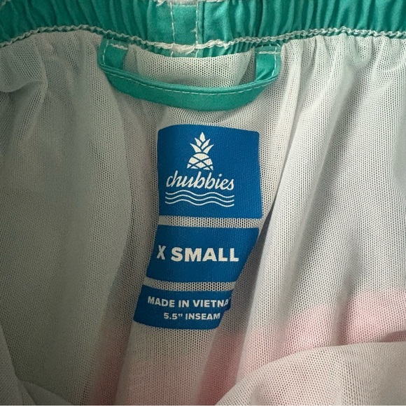 Chubbies XS The Aquatic Libations 5.5 inch Swim Shorts White Green Pink - Picture 3 of 6